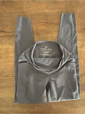 Free Fly Apparel Women's Gray Leggings